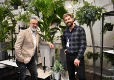 At the IPM Discovery Center in Hall 7, under the direction of creative director Romeo Sommers, POS concepts and future-oriented retail trends were on display - a mixture of showroom, communication area and think tank. In the picture, Romeo Sommers with Mr. Plant Geek, who was visiting the show. 